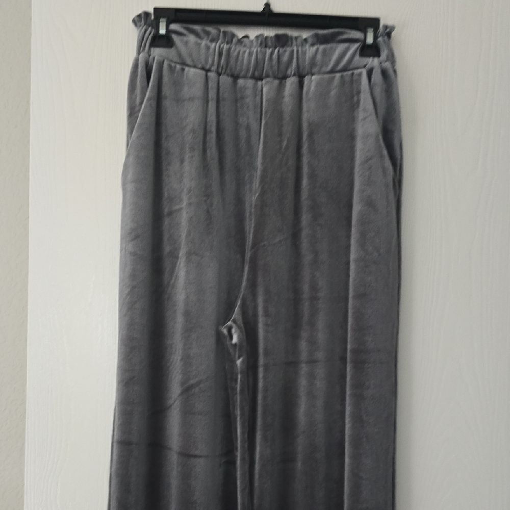 Tteasures&Bond, Charcoal Velvet Pants, Sz M NWT - Picture 1 of 8